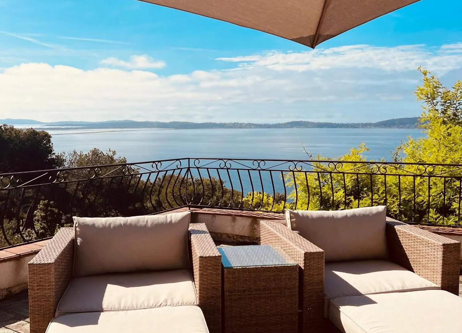Villa Prestige Carqueiranne 0*,  France